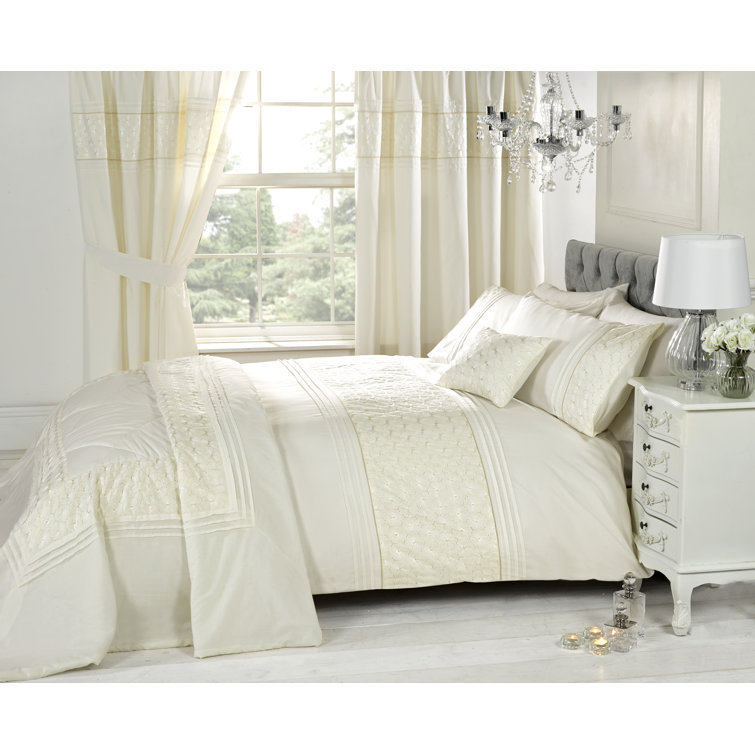 Niagara Floral Duvet Cover Set with Pillowcases